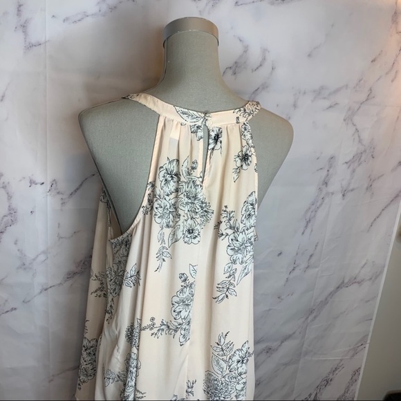 Torrid | Floral Print Pastel Pink Blouse - Picture 7 of 11